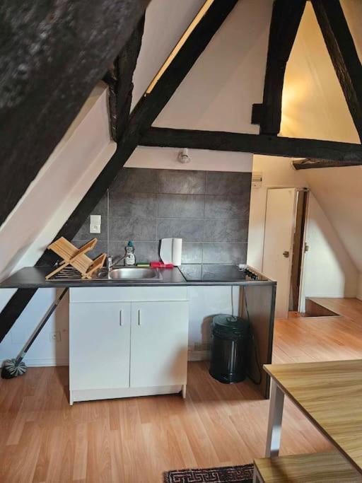 Ferienwohnung Le Petit Medieval Montluçon Exterior foto